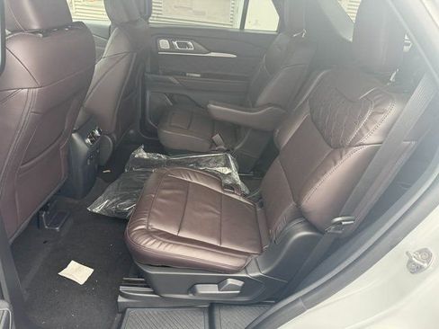 New 2026 Ford Explorer Platinum w/ LUX Leather Package image 5
