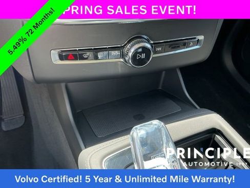 Certified 2025 Volvo XC90 B5 Plus image 22