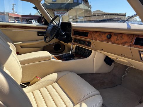Used 1992 Jaguar XJS V12 Coupe image 26