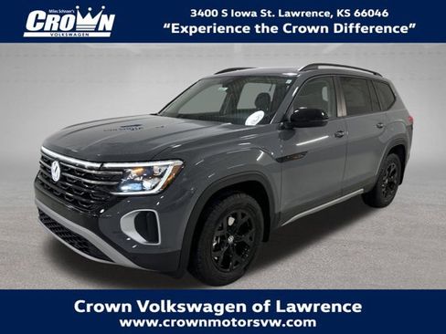 New 2026 Volkswagen Atlas Peak Edition AWD/4WD image 1