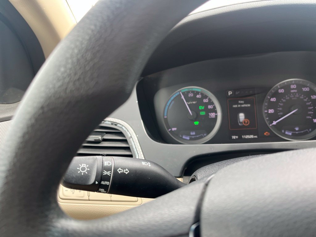 Used 2016 Hyundai Sonata SE FWD image 14