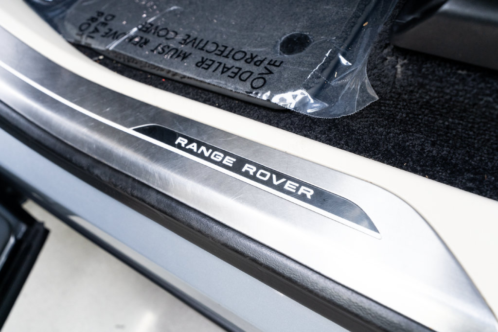 Used 2023 Land Rover Range Rover Long Wheelbase SE AWD/4WD image 29