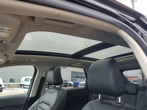 Used 2023 Ford Edge SEL w/ Convenience Package image 18