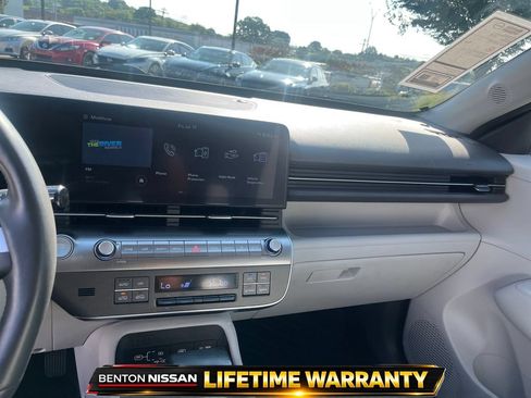 Used 2024 Hyundai Kona SEL FWD image 15
