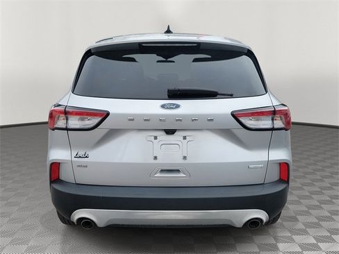 Used 2020 Ford Escape SE image 3