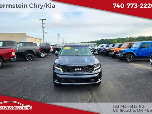 Used 2023 Kia Sorento SX AWD/4WD image 2