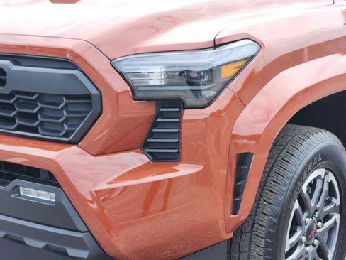 Certified 2025 Toyota Tacoma TRD Sport RWD image 8