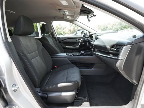 Used 2024 Nissan Rogue SV AWD/4WD image 38