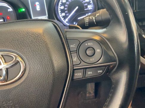 Used 2022 Toyota Camry SE w/ Audio Upgrade Package FWD image 18