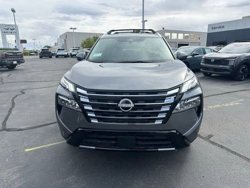 New 2026 Nissan Rogue Platinum w/ Platinum Premium Package AWD/4WD image 3
