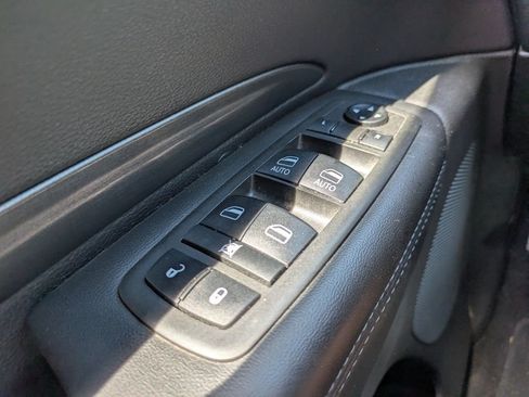 Used 2021 Dodge Durango SXT w/ 3rd Row Seating Group RWD image 23
