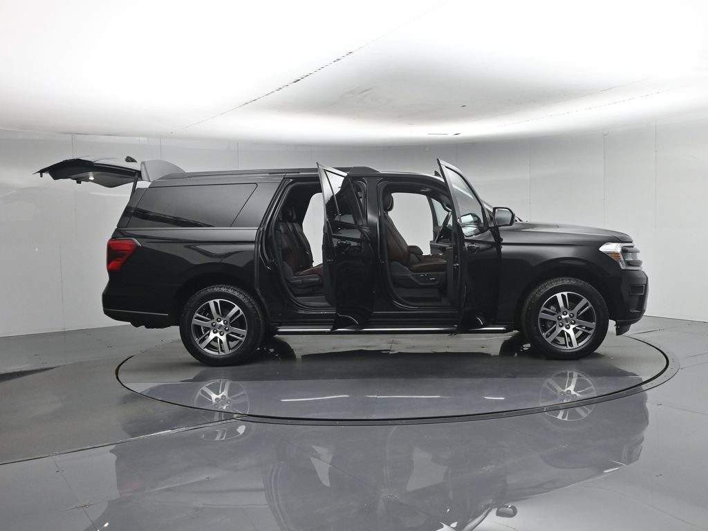 Used 2022 Ford Expedition Max Limited AWD/4WD image 5