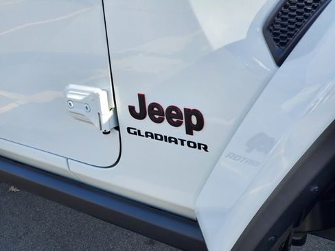 Certified 2020 Jeep Gladiator Rubicon image 29
