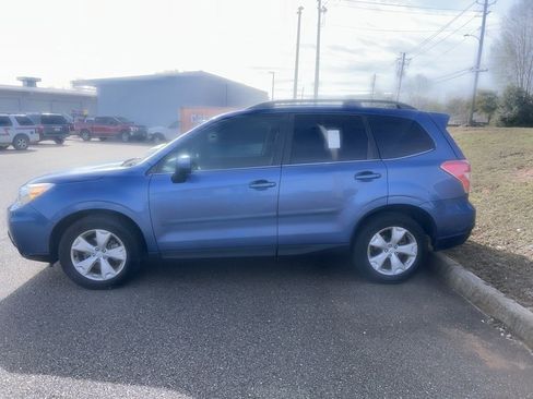 Used 2015 Subaru Forester 2.5i Limited w/ Popular Package #2 image 2