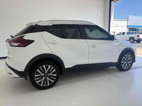 Used 2023 Nissan Kicks SV FWD image 19