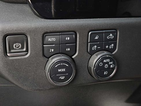 Used 2023 Chevrolet Silverado 1500 LTZ AWD/4WD image 22
