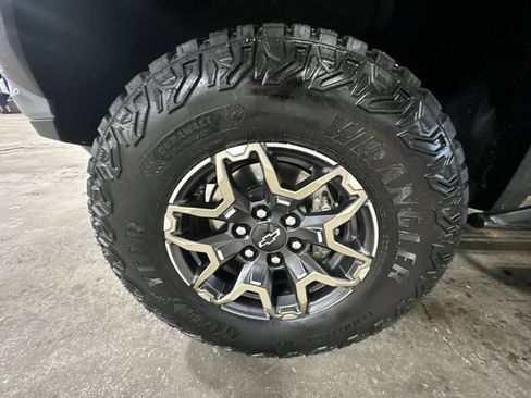 Used 2024 Chevrolet Colorado ZR2 w/ ZR2 Convenience Package III AWD/4WD image 23