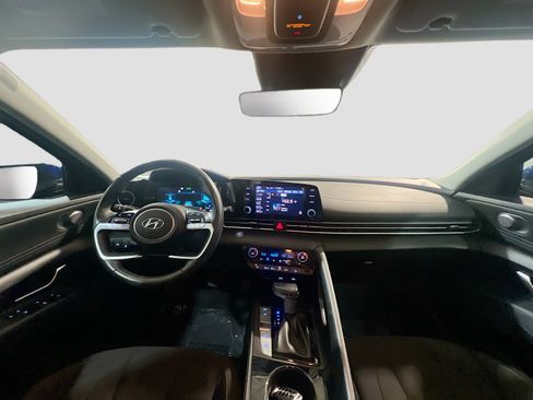 Used 2021 Hyundai Elantra SEL w/ Convenience Package FWD image 15