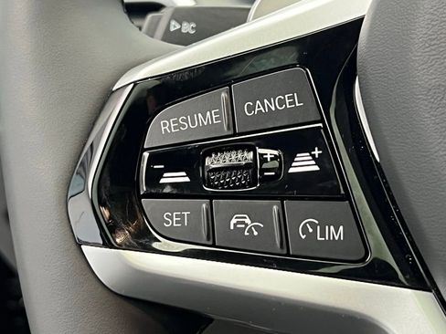 Certified 2025 BMW 330i Sedan image 19