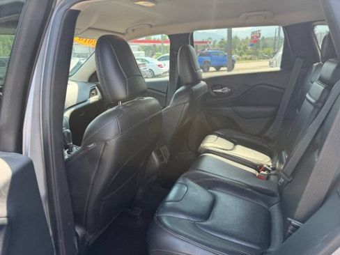Used 2016 Jeep Cherokee Limited AWD/4WD image 26