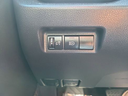 Used 2021 Toyota RAV4 LE image 27