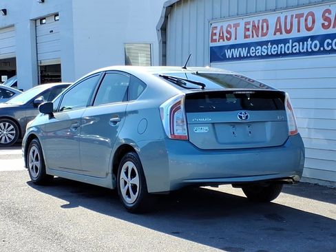 Used 2014 Toyota Prius Two FWD image 3