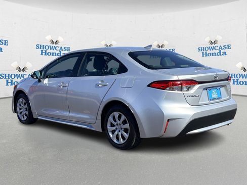 Used 2022 Toyota Corolla LE image 5