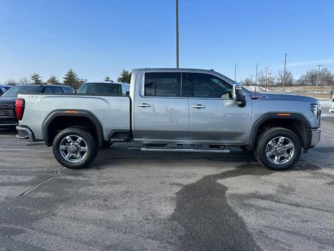 Certified 2025 GMC Sierra 2500 SLT image 1