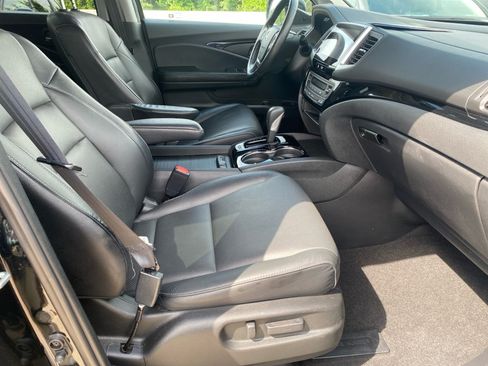 Used 2018 Honda Ridgeline RTL-E image 32