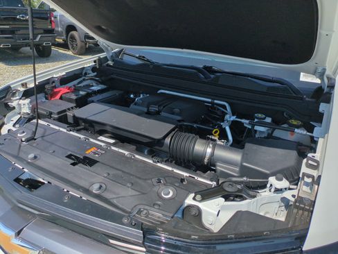 Used 2023 Chevrolet Colorado LT RWD image 32
