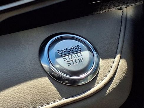 Certified 2024 Lincoln Nautilus Premier image 16