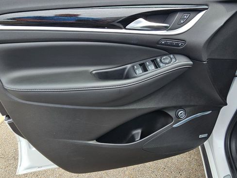 Used 2021 Buick Enclave Avenir w/ Avenir Technology Package image 32