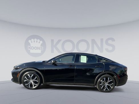 Used 2024 Toyota Crown XLE AWD/4WD image 13