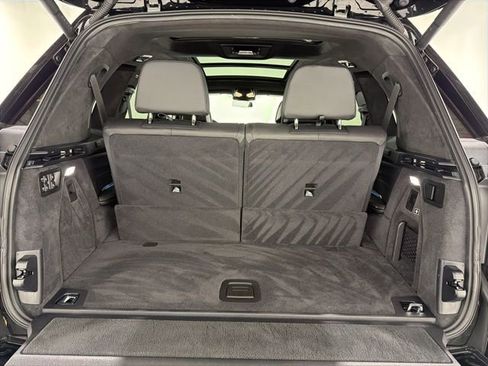 Used 2025 BMW X7 xDrive40i w/ Executive Package image 30