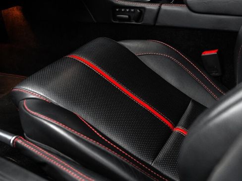 Used 2016 Aston Martin V8 Vantage S RWD image 17