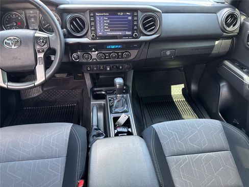 Used 2023 Toyota Tacoma TRD Off-Road w/ Advanced Technology Package AWD/4WD image 15