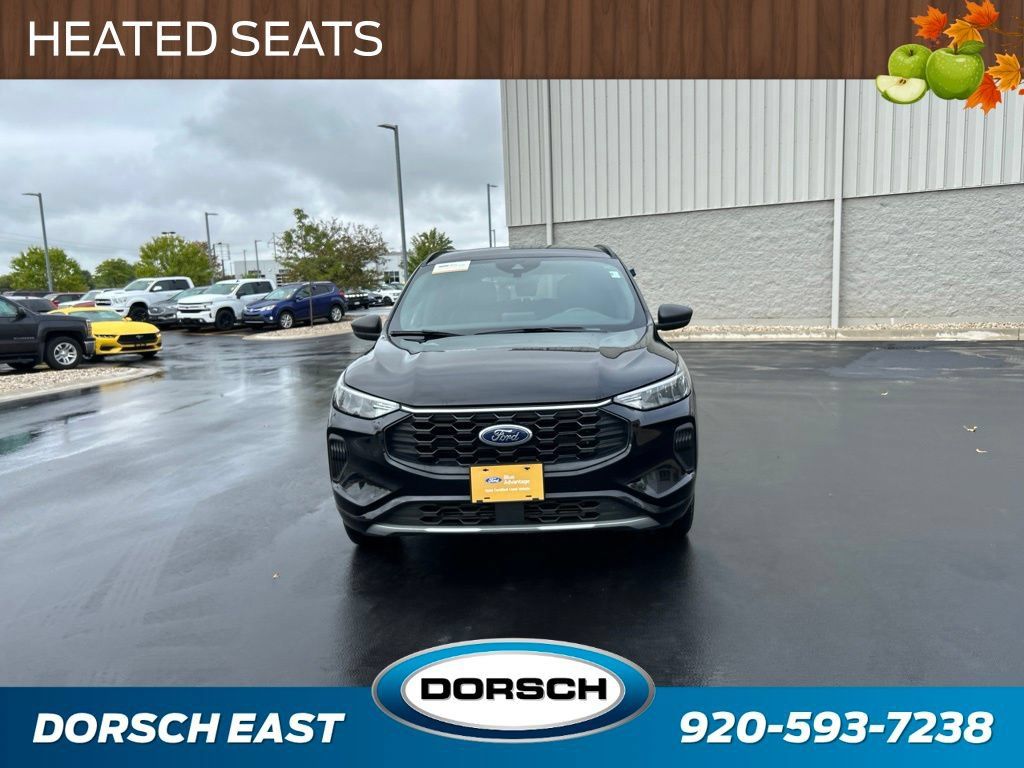 Used 2024 Ford Escape ST-Line AWD/4WD image 2