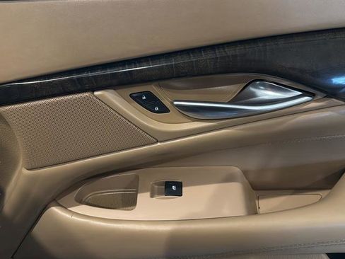 Used 2019 Cadillac Escalade ESV Platinum image 38