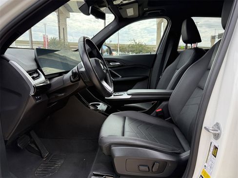 Used 2023 BMW X1 xDrive28i image 12