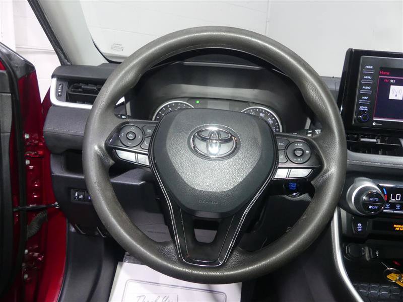 Used 2021 Toyota RAV4 XLE AWD/4WD image 30