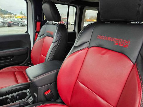 Used 2023 Jeep Wrangler Unlimited Rubicon 392 image 22