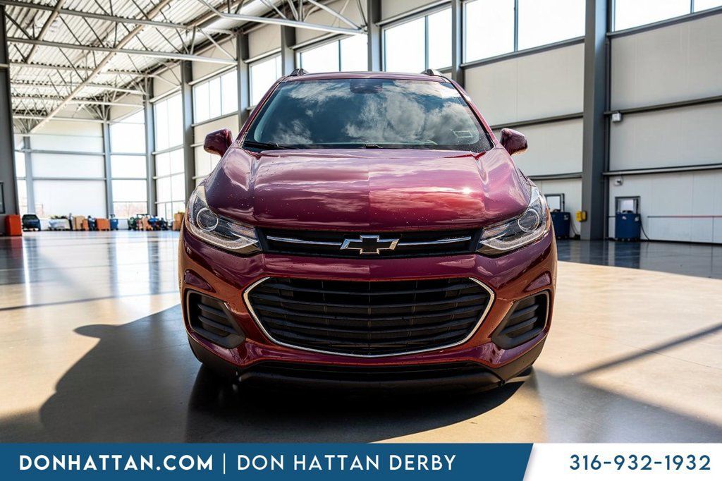 Used 2022 Chevrolet Trax LT w/ Sport Edition FWD image 25