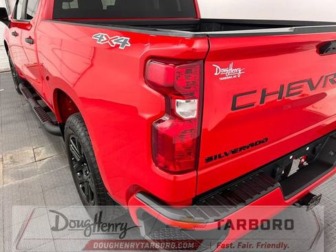 Used 2025 Chevrolet Silverado 1500 Custom w/ Turbomax Blackout Package AWD/4WD image 14