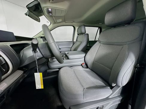 New 2026 Ford Expedition Active image 12