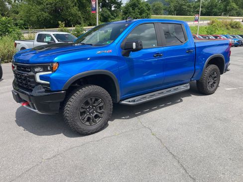 Used 2022 Chevrolet Silverado 1500 ZR2 w/ Technology Package image 26