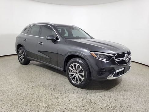 Used 2024 Mercedes-Benz GLC 300 image 4