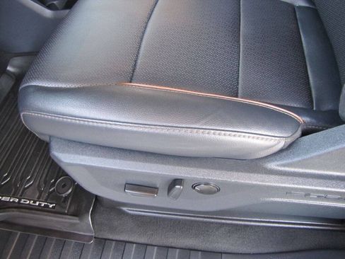 Used 2025 Ford F250 Lariat w/ Tremor Off-Road Package AWD/4WD image 14