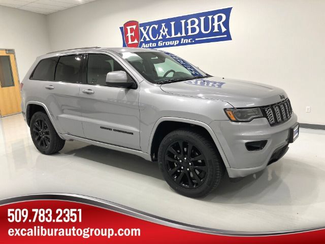 Used 2020 Jeep Grand Cherokee Altitude AWD/4WD image 1