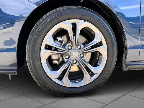 Used 2023 Honda Accord EX image 10