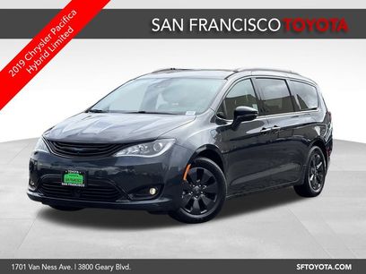Used 2019 Chrysler Pacifica Limited w/ Advanced Safetytec Group